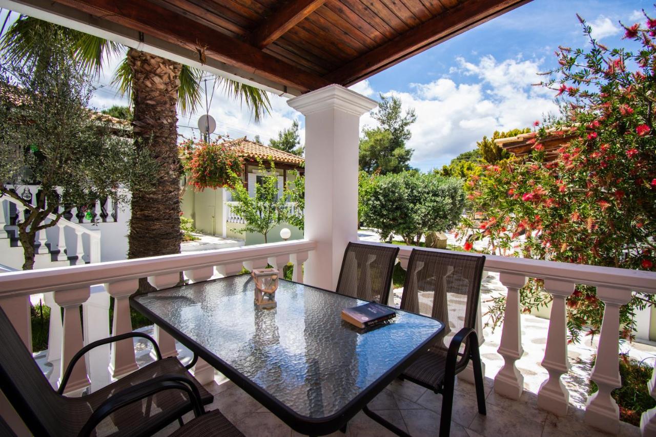 Villas Margaris Kalamaki  Exterior photo