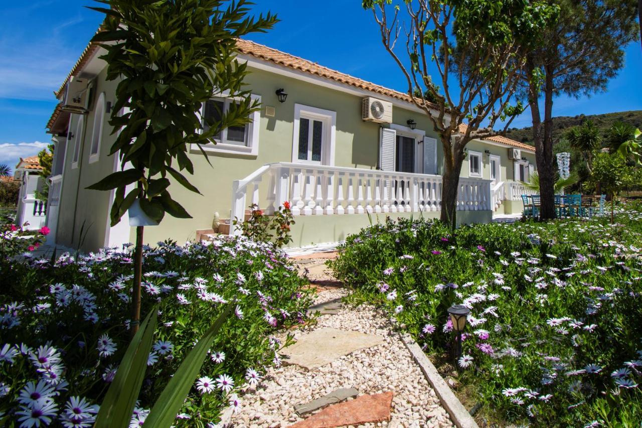 Villas Margaris Kalamaki  Exterior photo